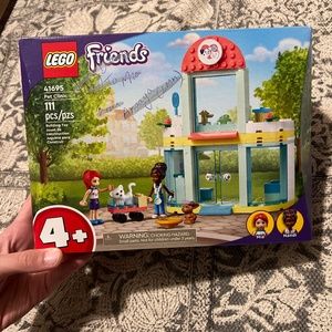 Lego pet clinic building toy